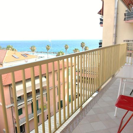 ヴェンティミーリアCasa Fronte Mareアパートメント エクステリア 写真
