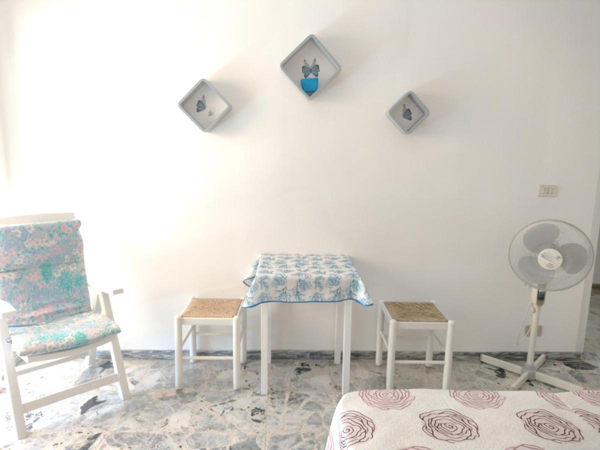 ヴェンティミーリアCasa Fronte Mareアパートメント エクステリア 写真