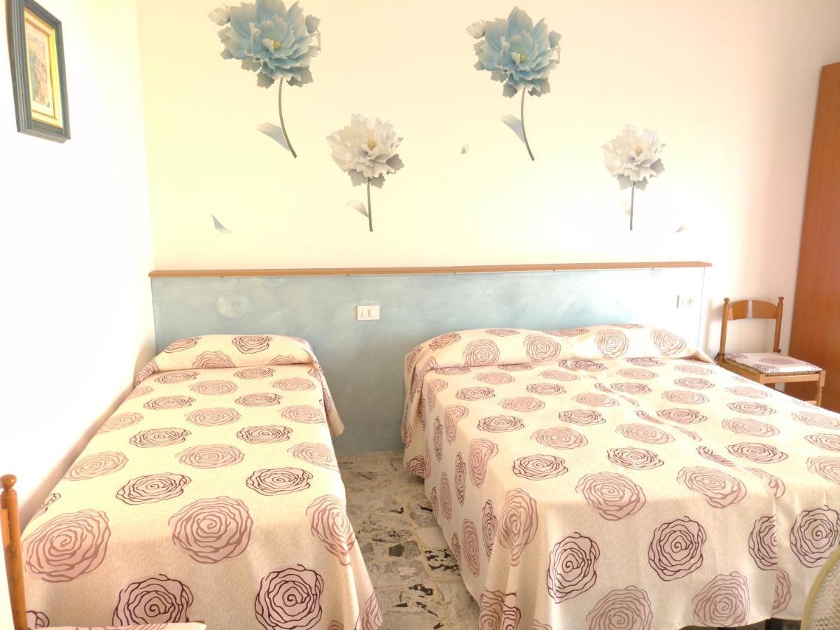 ヴェンティミーリアCasa Fronte Mareアパートメント エクステリア 写真